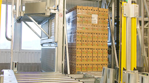Système automatisé de manutention de palettes pour Danone